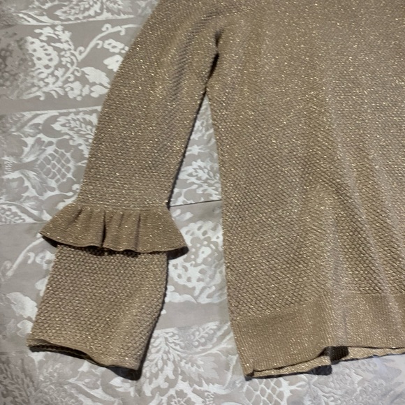 Micheal Korda sweater size small. Belled sleeves - Picture 4 of 4